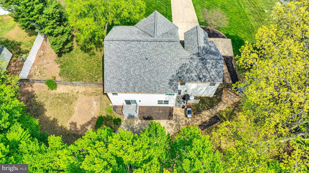 1102 Cornwall Dr