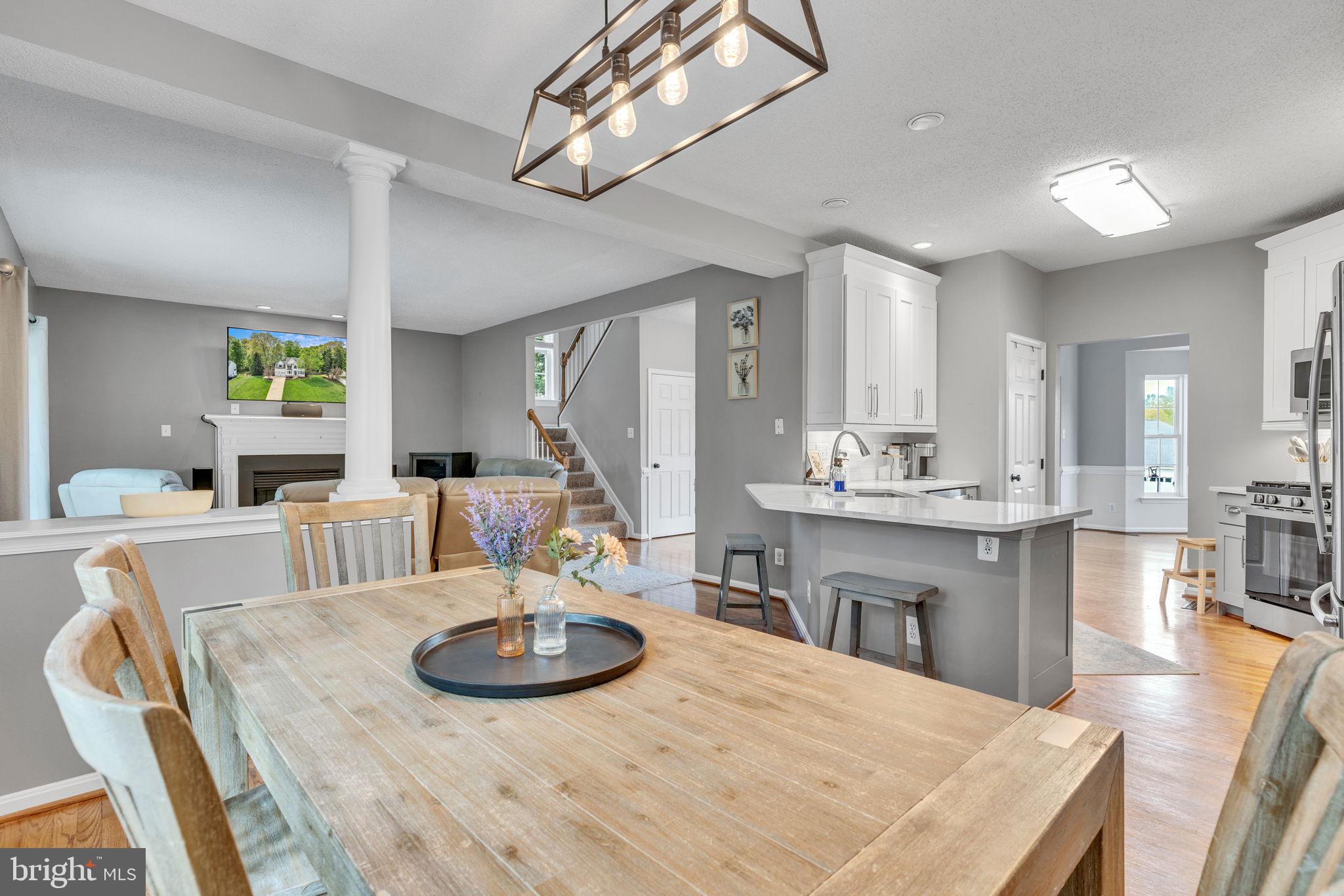 1102 Cornwall Dr