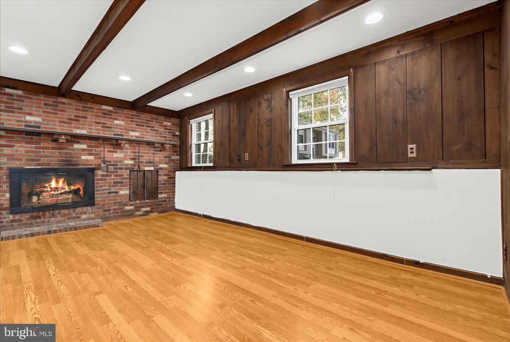 3902 NEWMAN COURT