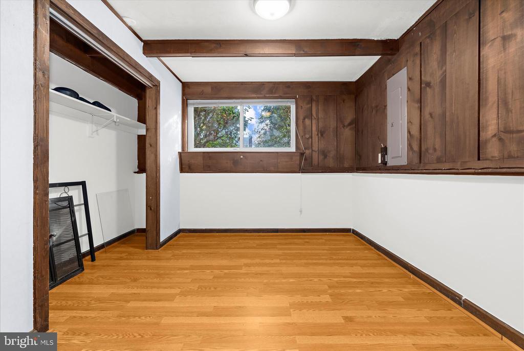 3902 NEWMAN COURT