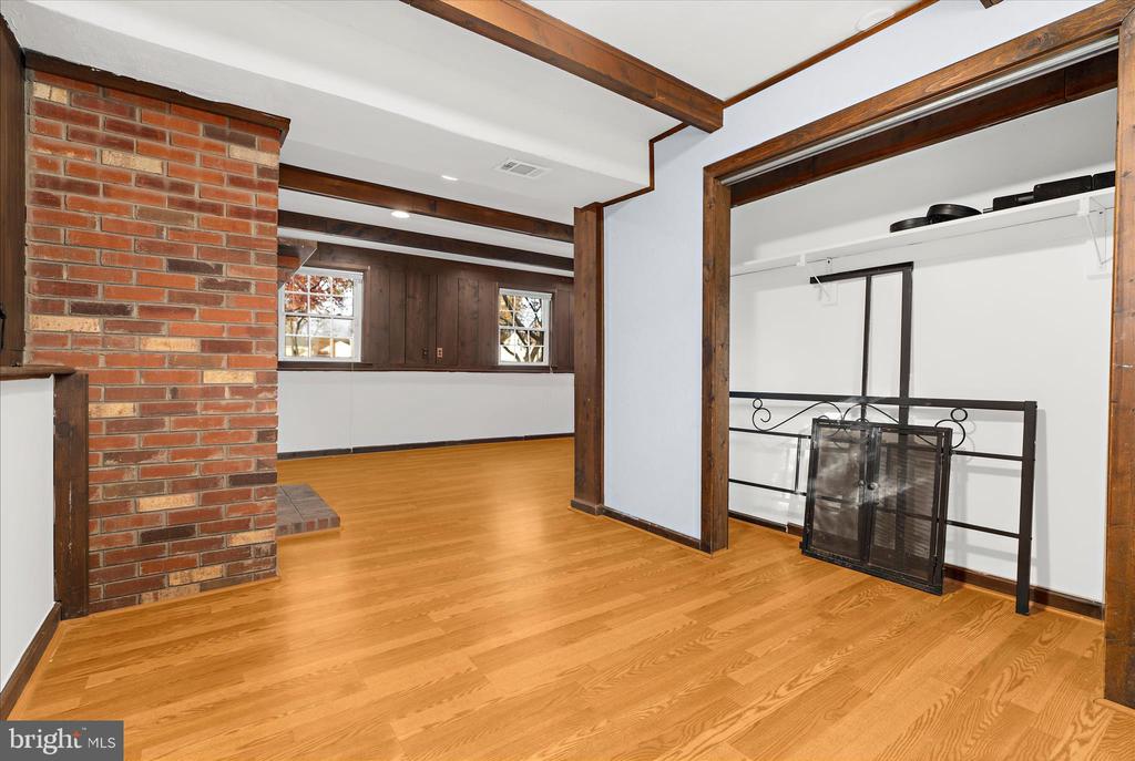 3902 NEWMAN COURT