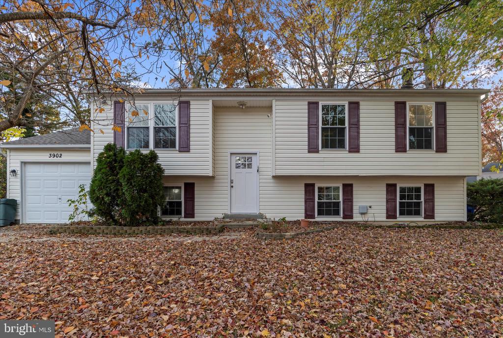 3902 NEWMAN COURT