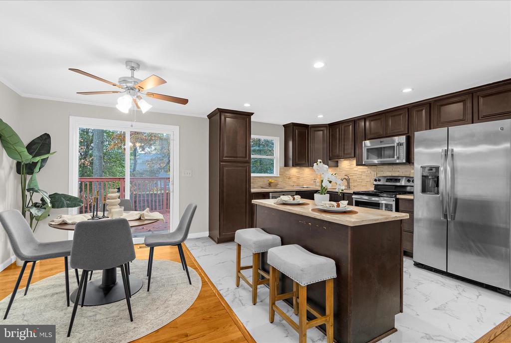 3902 NEWMAN COURT