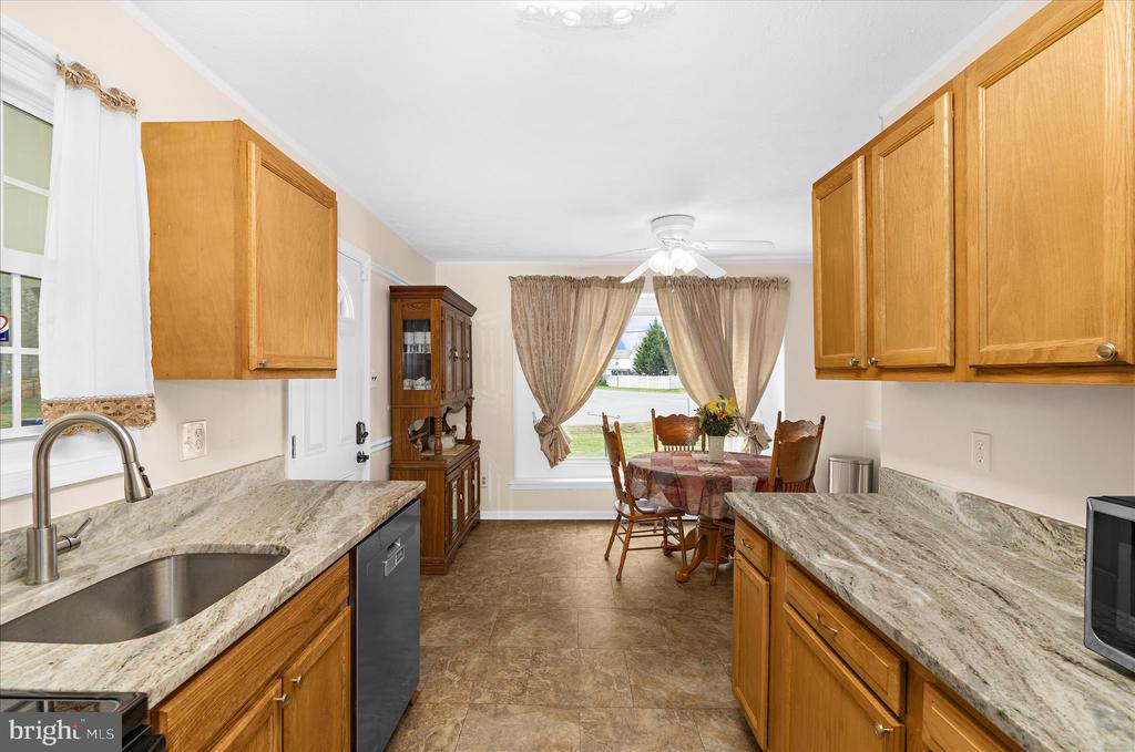 2450 SHAWNEE LANE