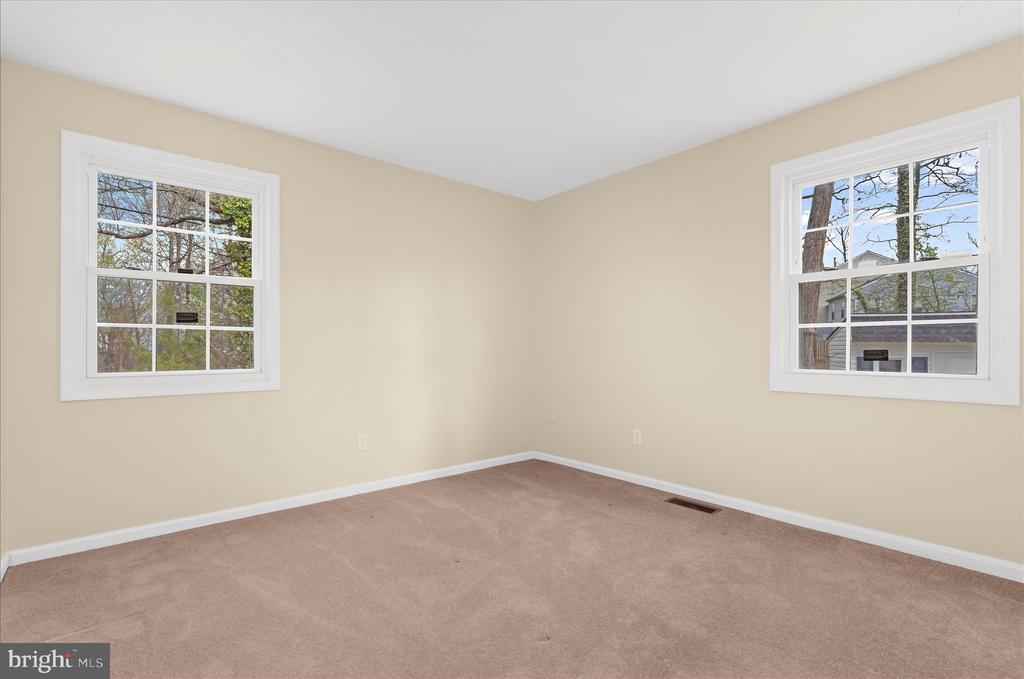 2450 SHAWNEE LANE