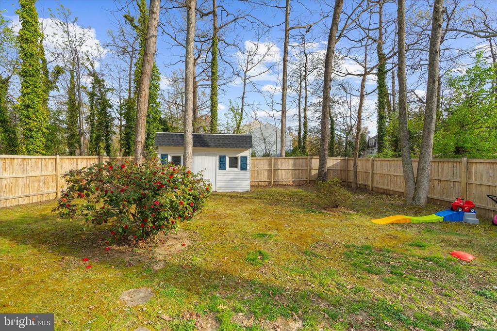 2450 SHAWNEE LANE