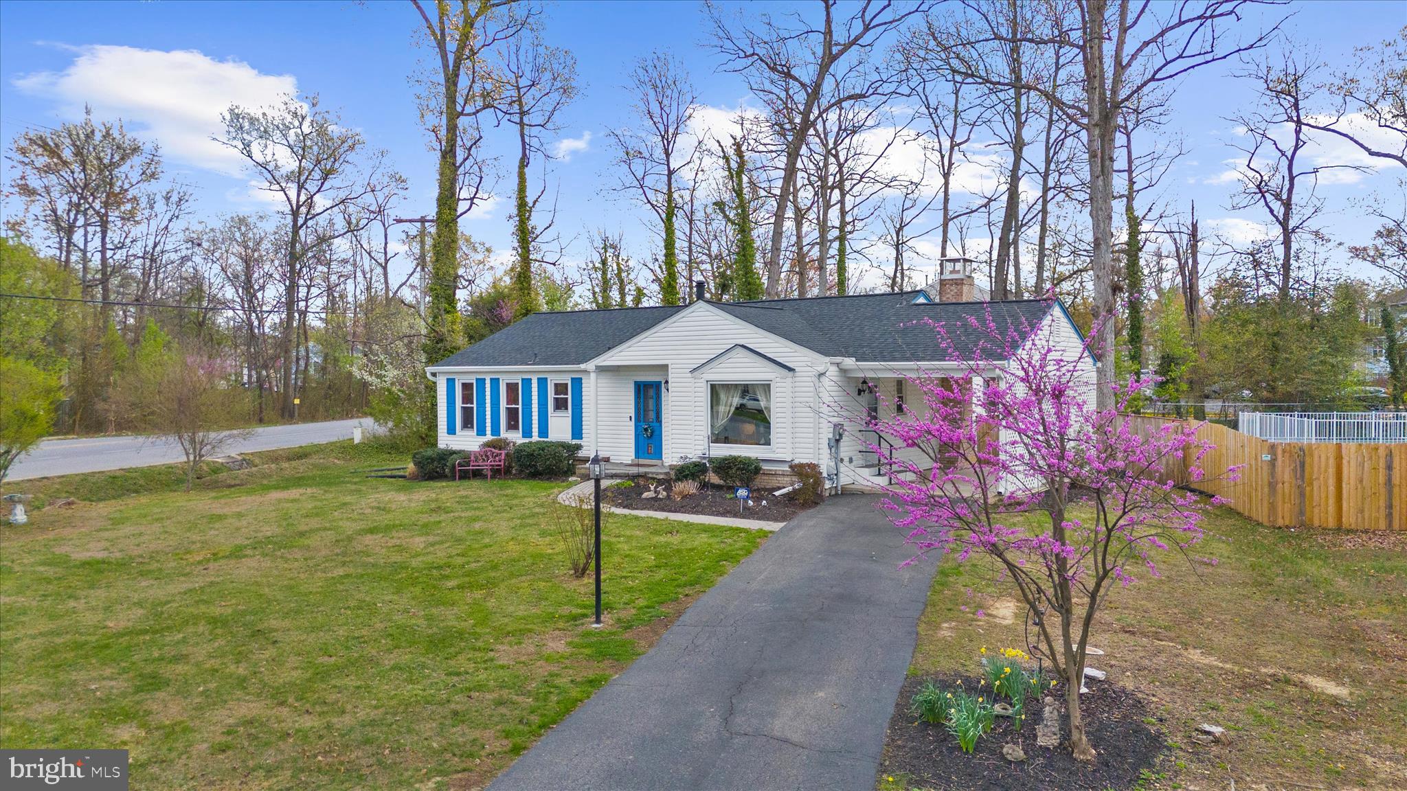 2450 SHAWNEE LANE