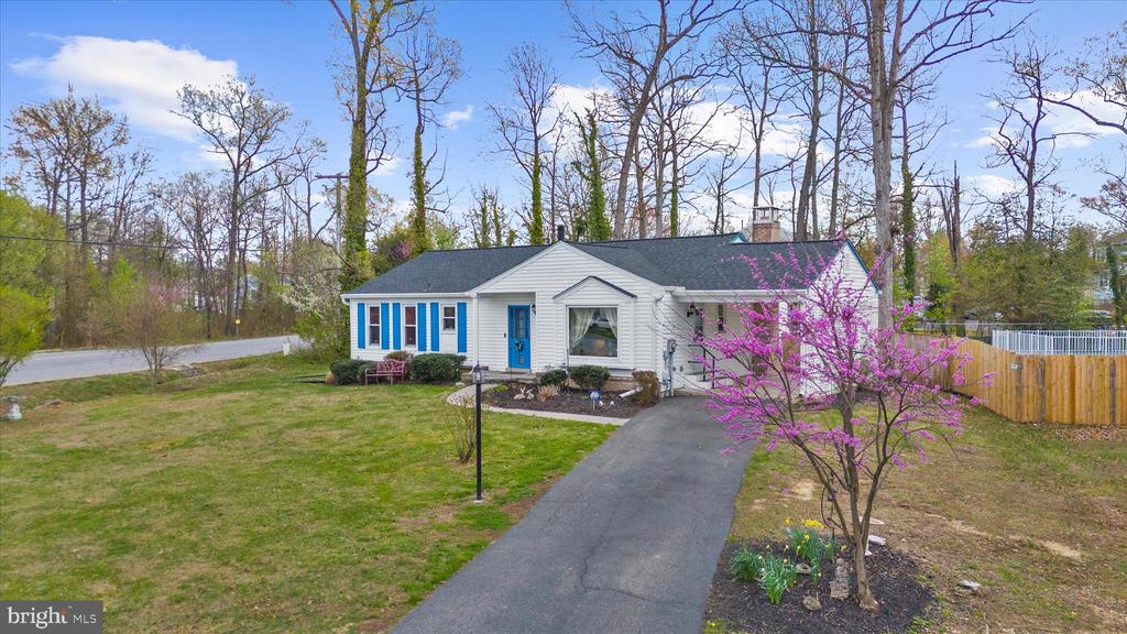 2450 SHAWNEE LANE