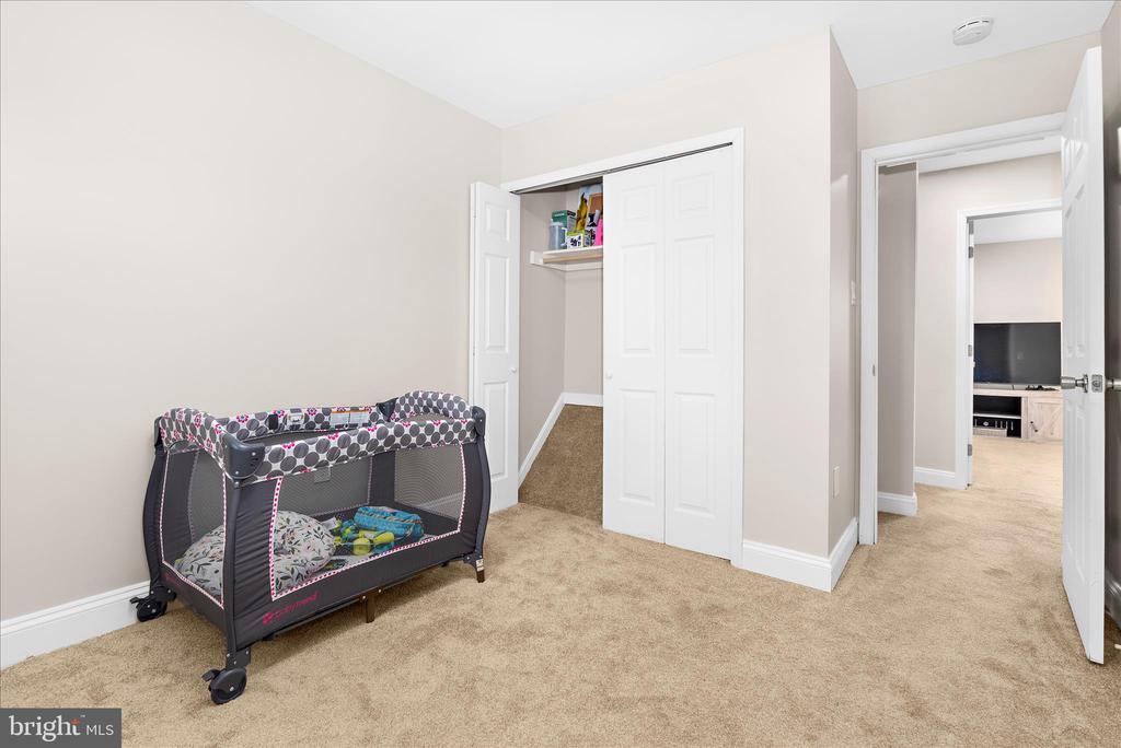 4407 EAGLE COURT