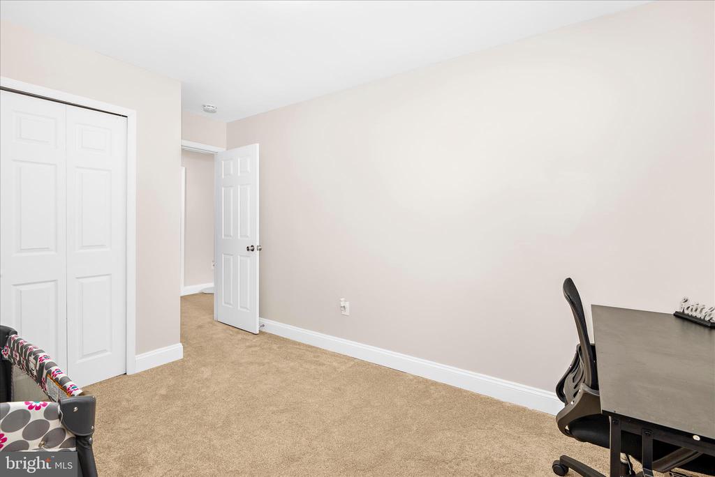 4407 EAGLE COURT