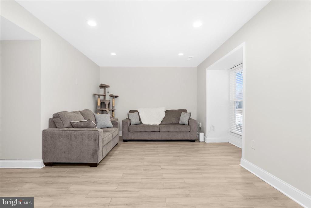 4407 EAGLE COURT
