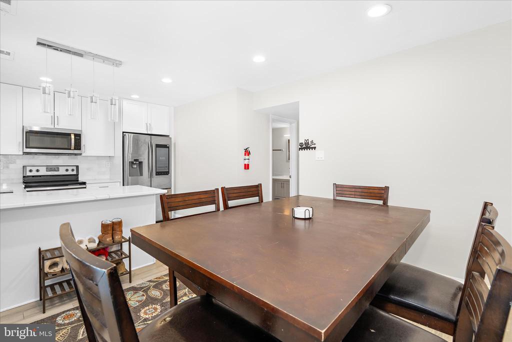 4407 EAGLE COURT