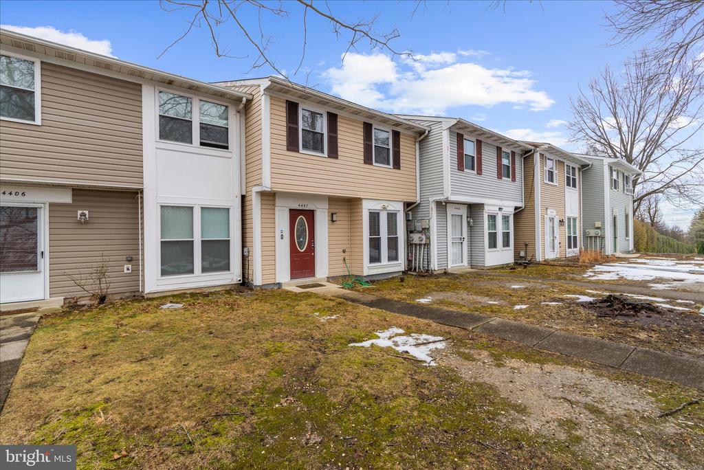 4407 EAGLE COURT