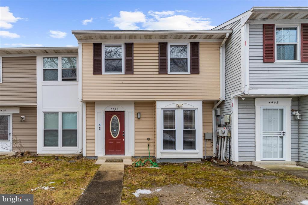 4407 EAGLE COURT