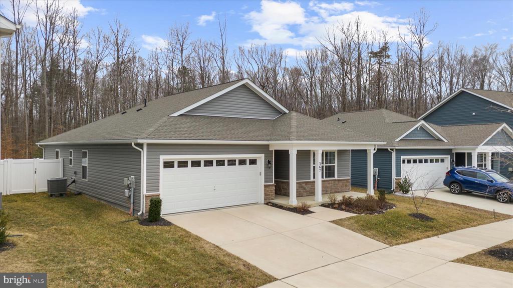 367 FOREST EDGE AVE