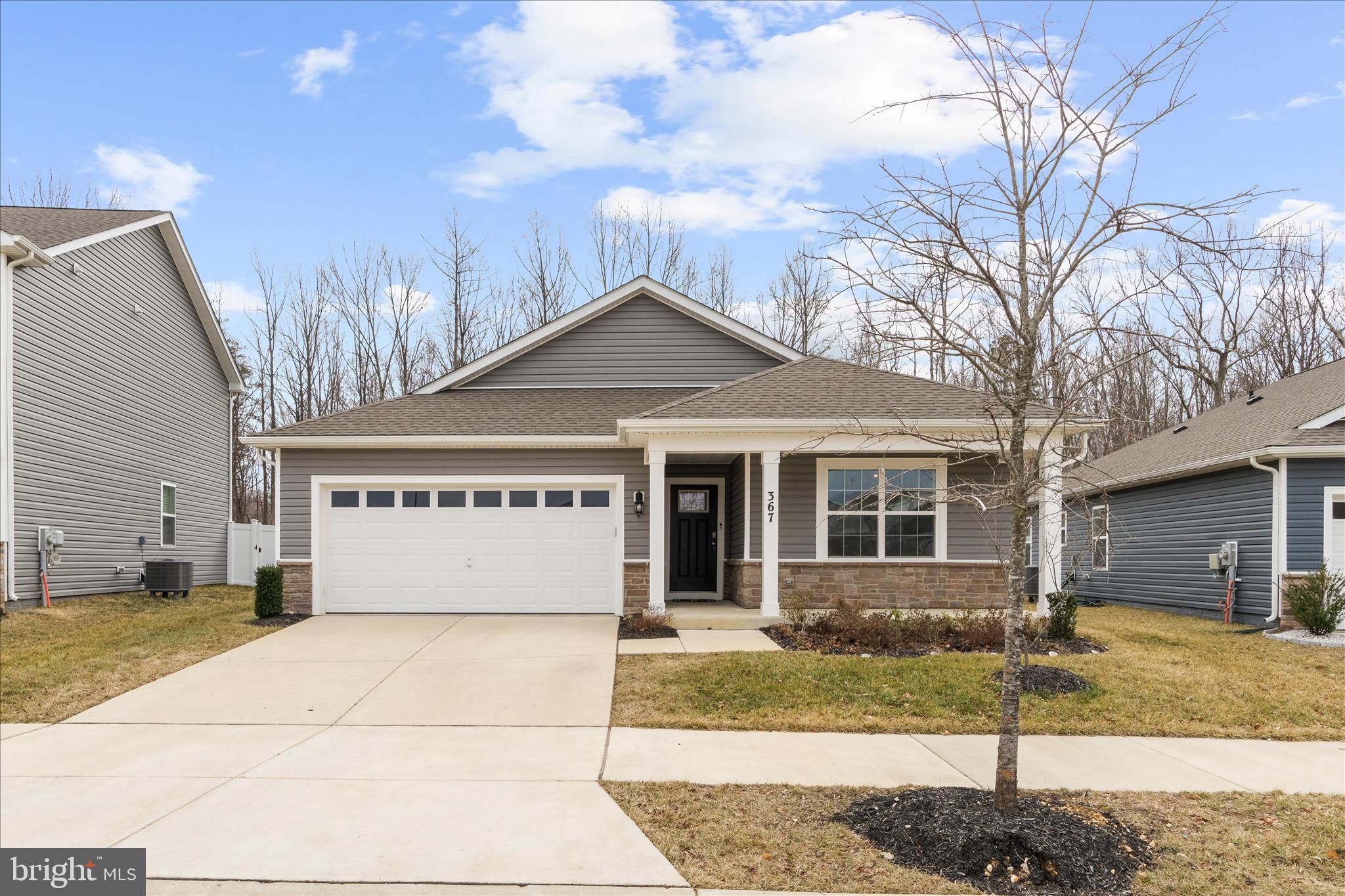 367 FOREST EDGE AVE