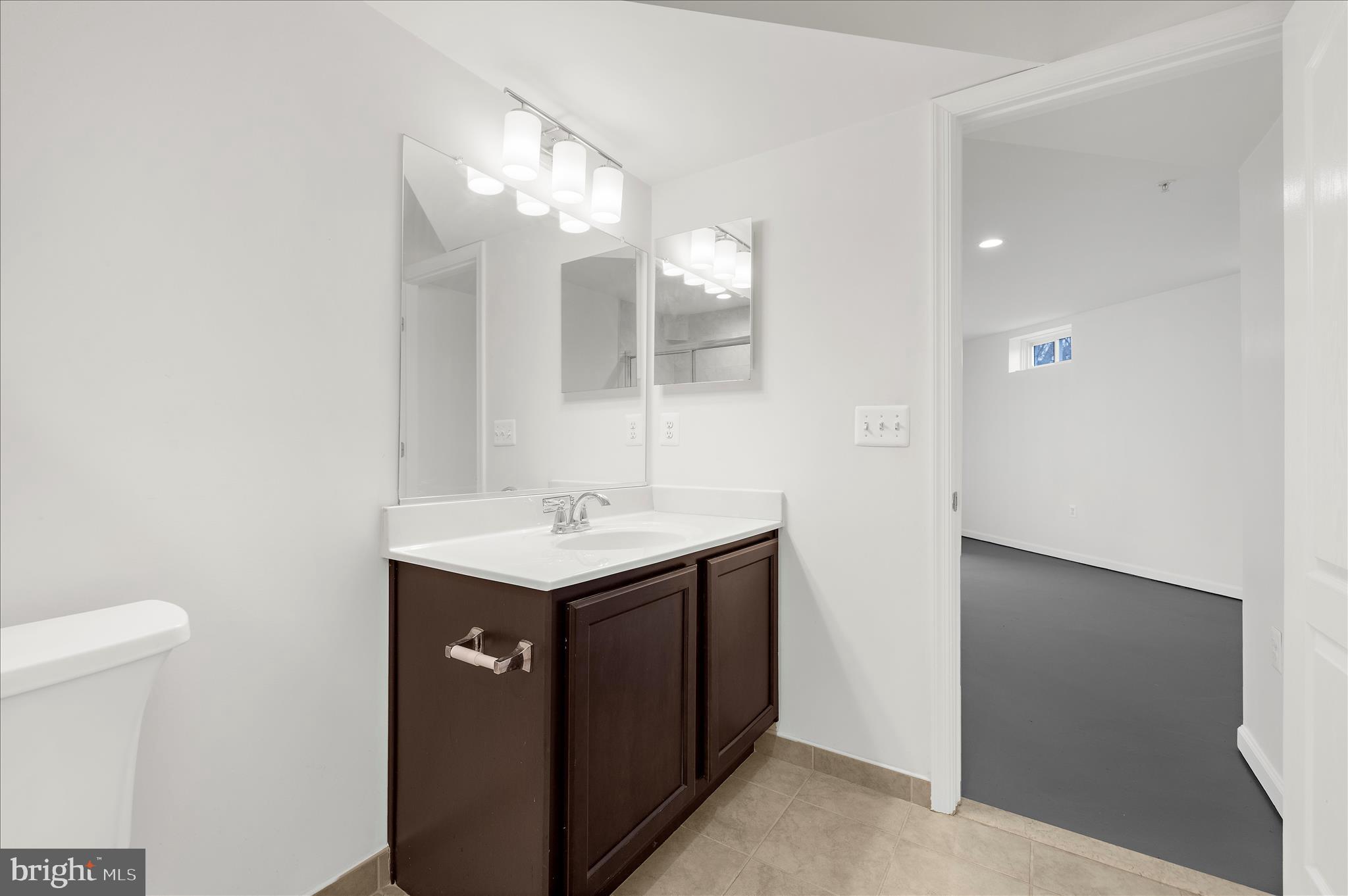 1605 SAINT JAMES ROAD