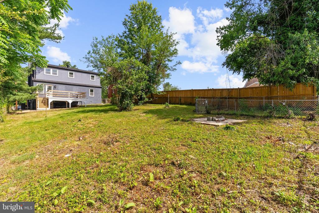5610 JANICE LANE