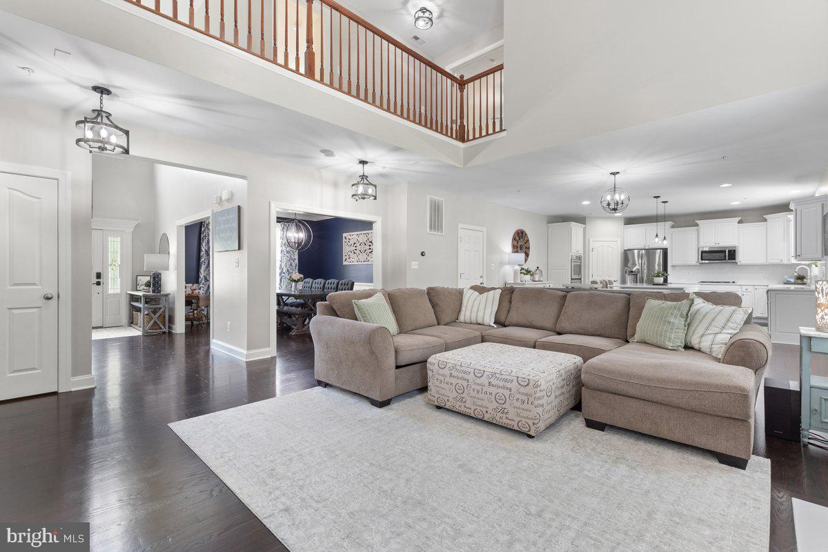 46841 Shelton Dr