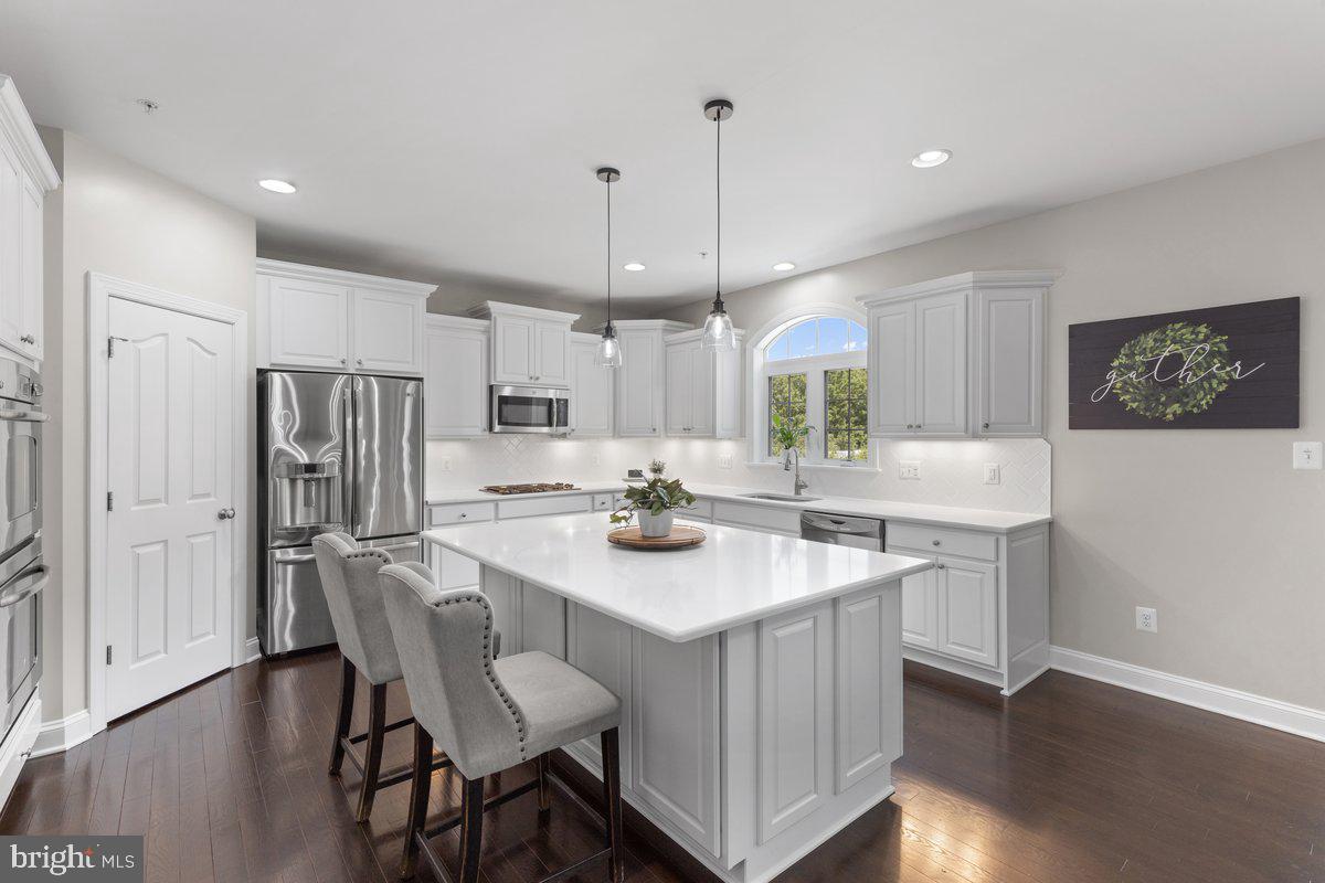 46841 Shelton Dr