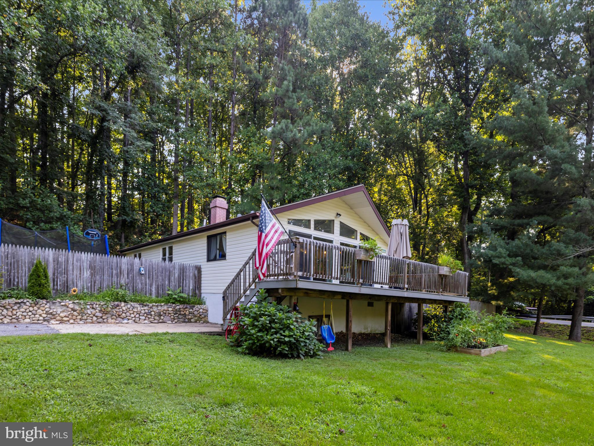 26962 Maple Dr