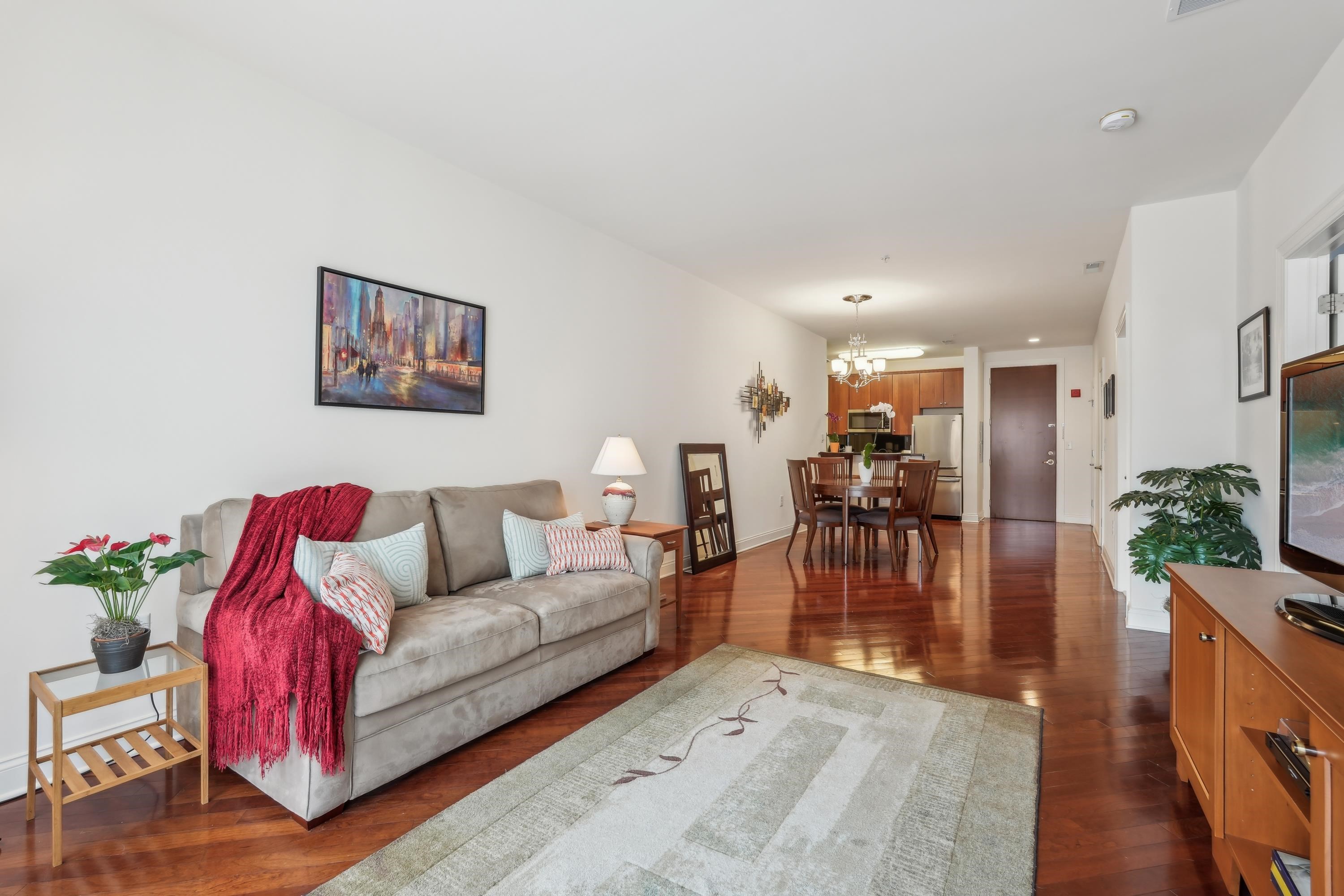 22 AVENUE AT PORT IMPERIAL Unit: 423