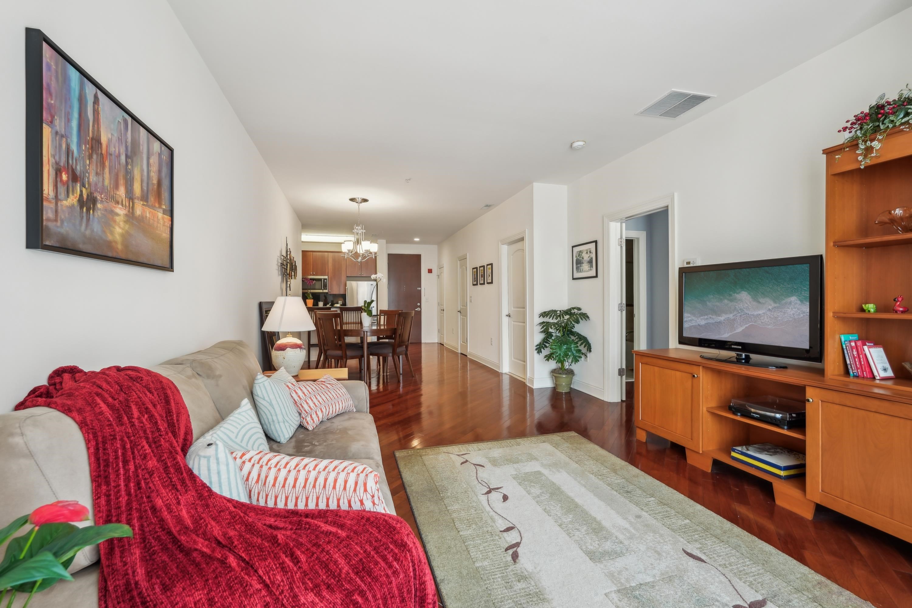 22 AVENUE AT PORT IMPERIAL Unit: 423