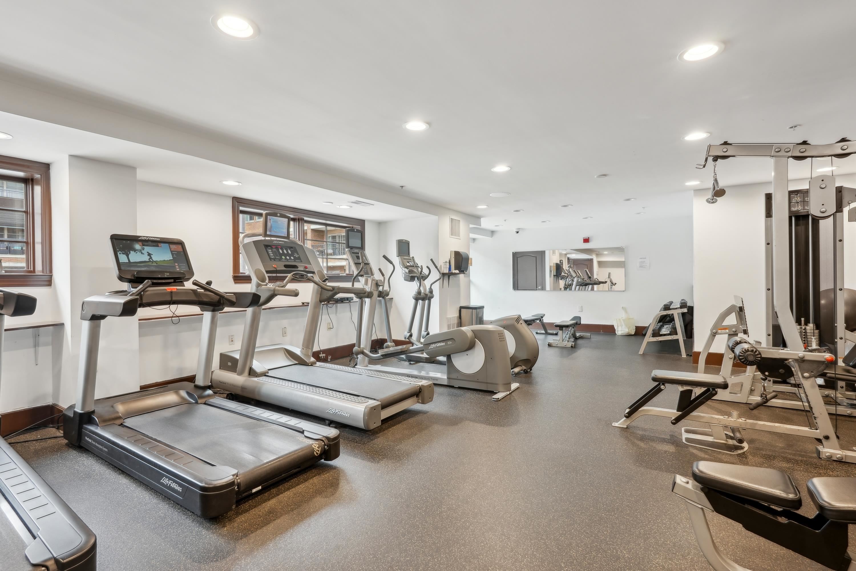 22 AVENUE AT PORT IMPERIAL Unit: 423