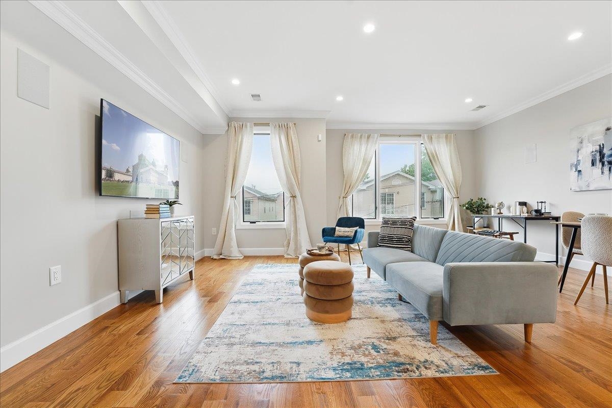 41 GRAHAM ST Unit: 2