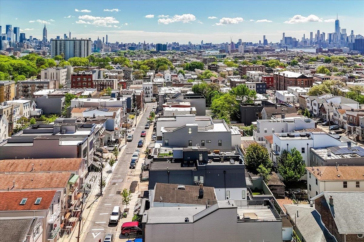 41 GRAHAM ST Unit: 2