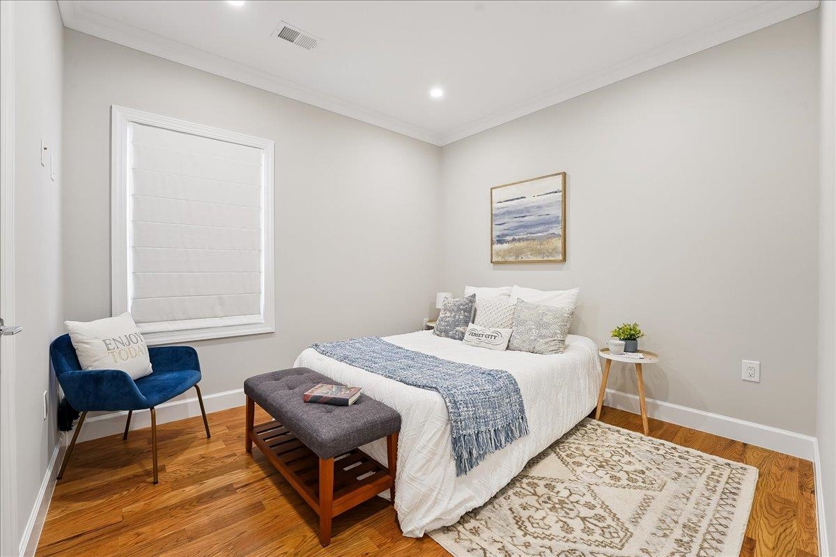 41 GRAHAM ST Unit: 2