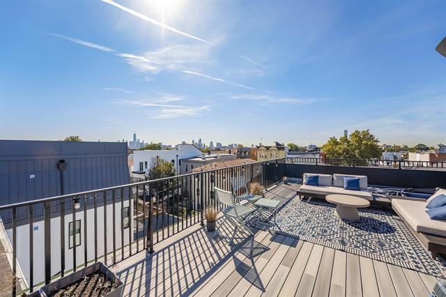 41 GRAHAM ST Unit: 2