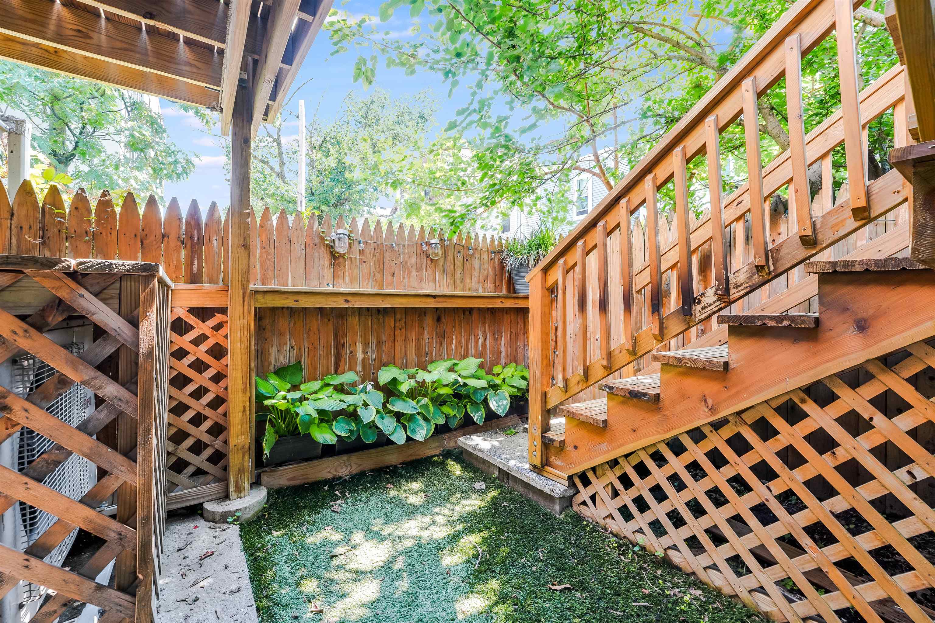 512 1/2 PALISADE AVE