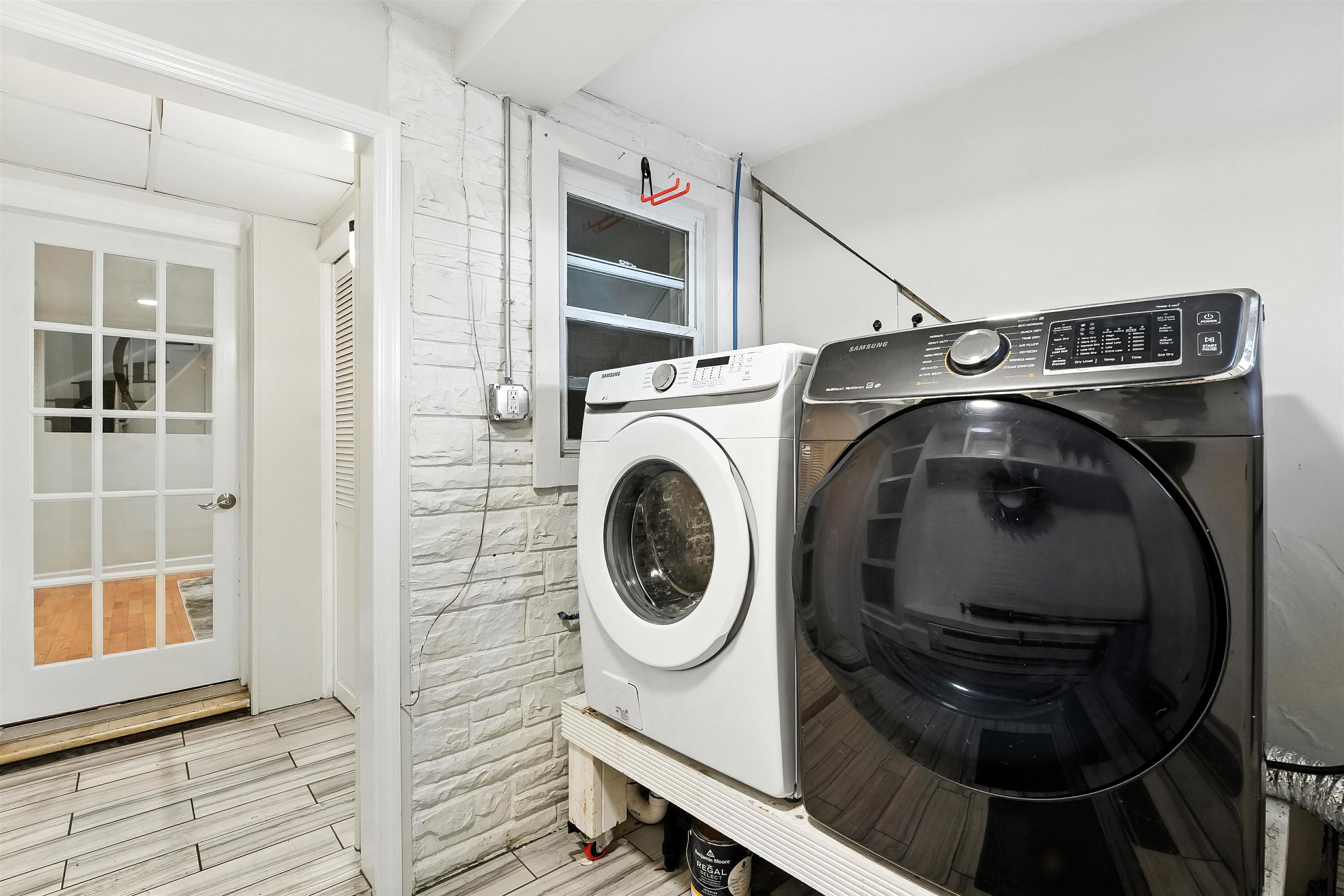 512 1/2 PALISADE AVE