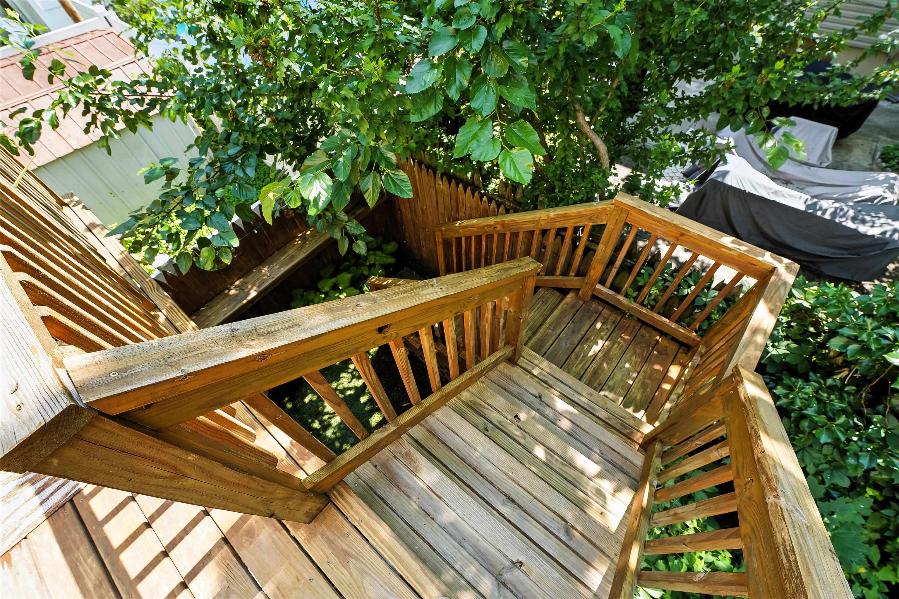 512 1/2 PALISADE AVE