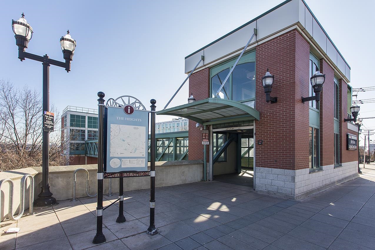 512 1/2 PALISADE AVE