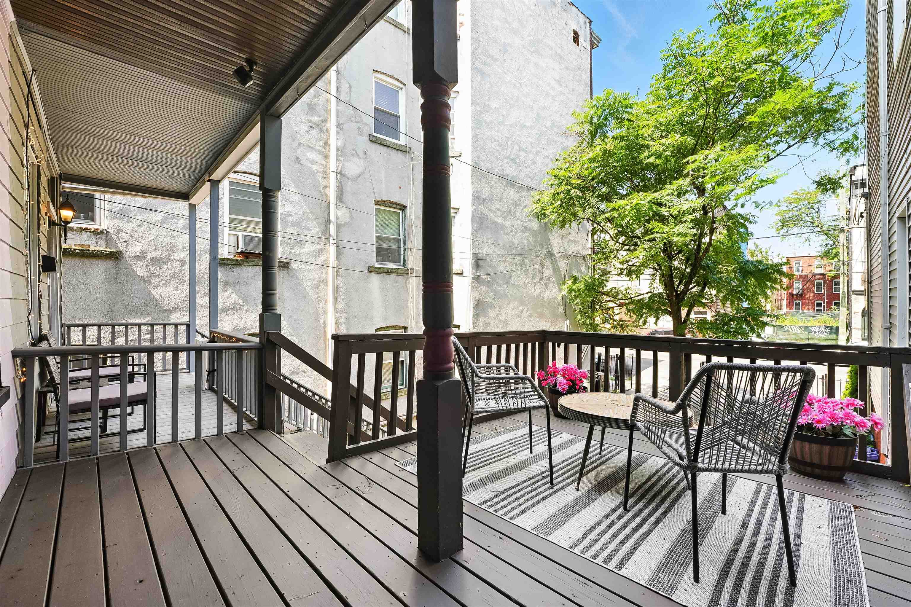 512 1/2 PALISADE AVE