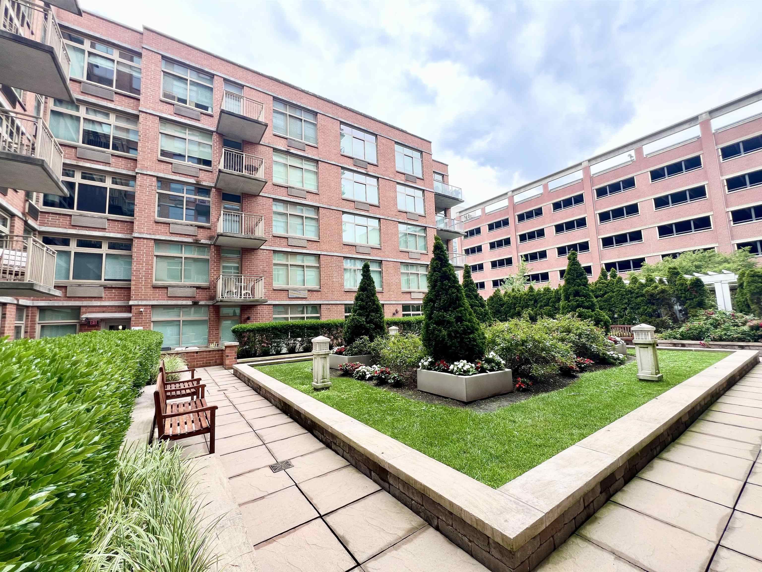 1450 WASHINGTON ST Unit: 501