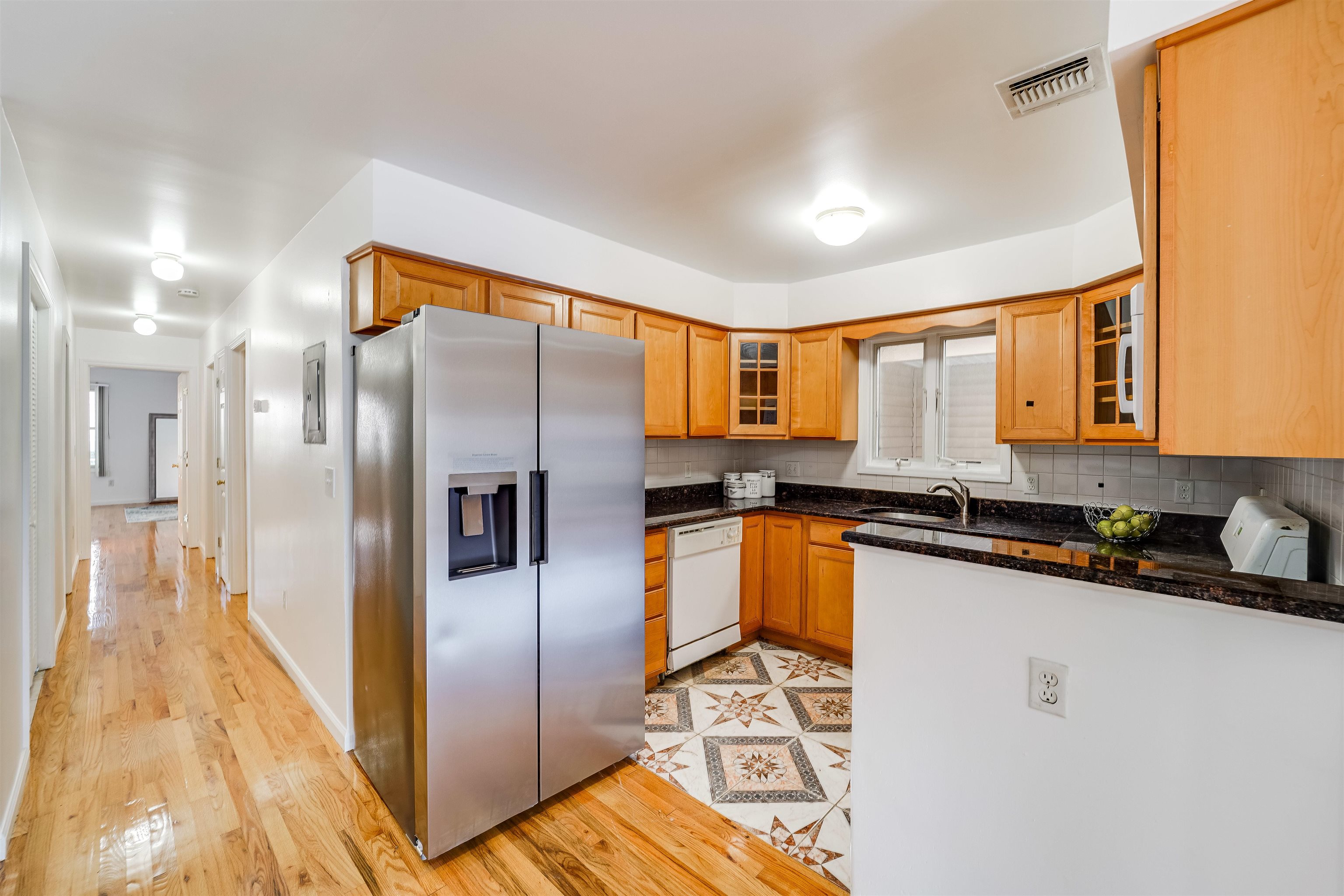 375 OGDEN AVE Unit: 1