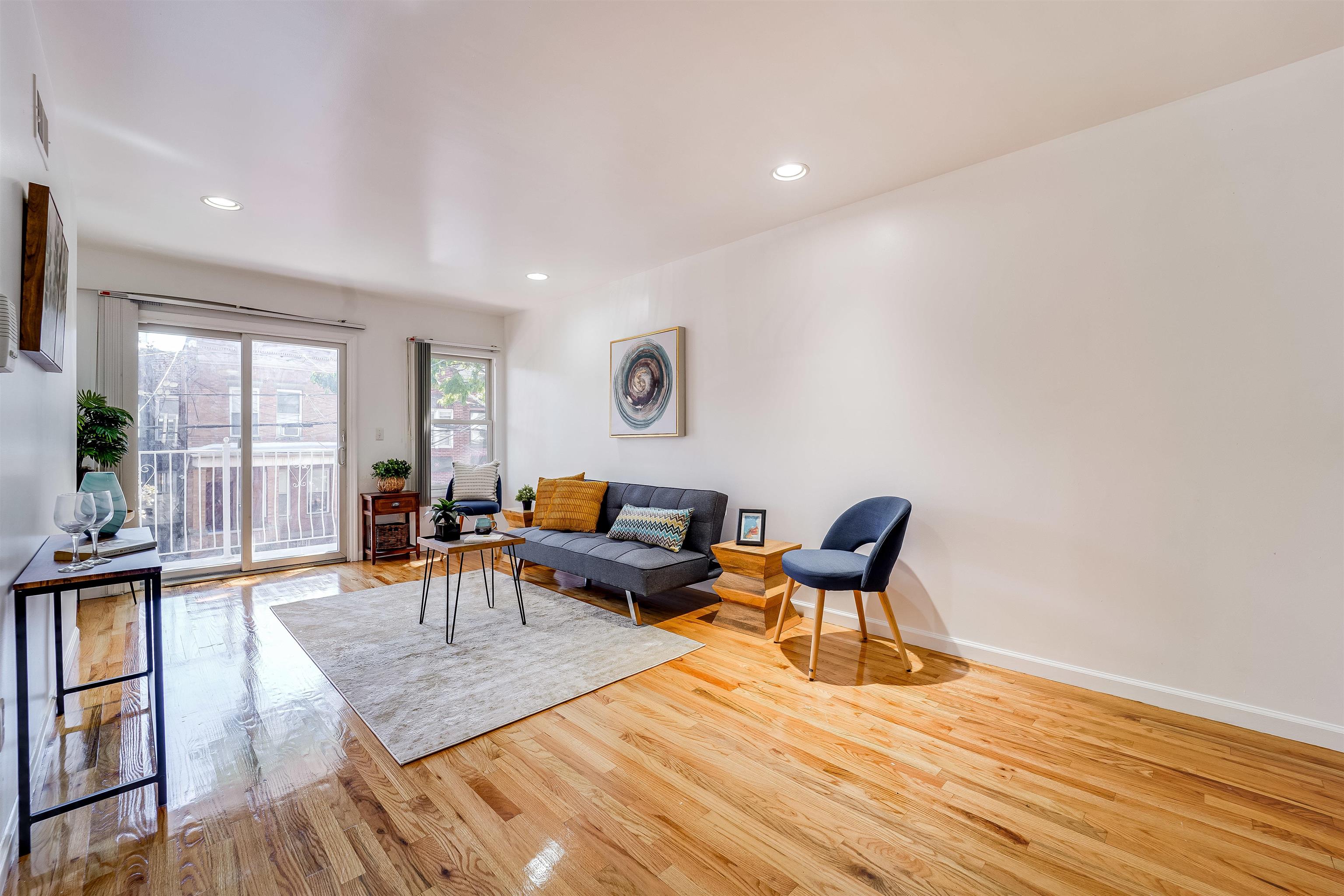 375 OGDEN AVE Unit: 1