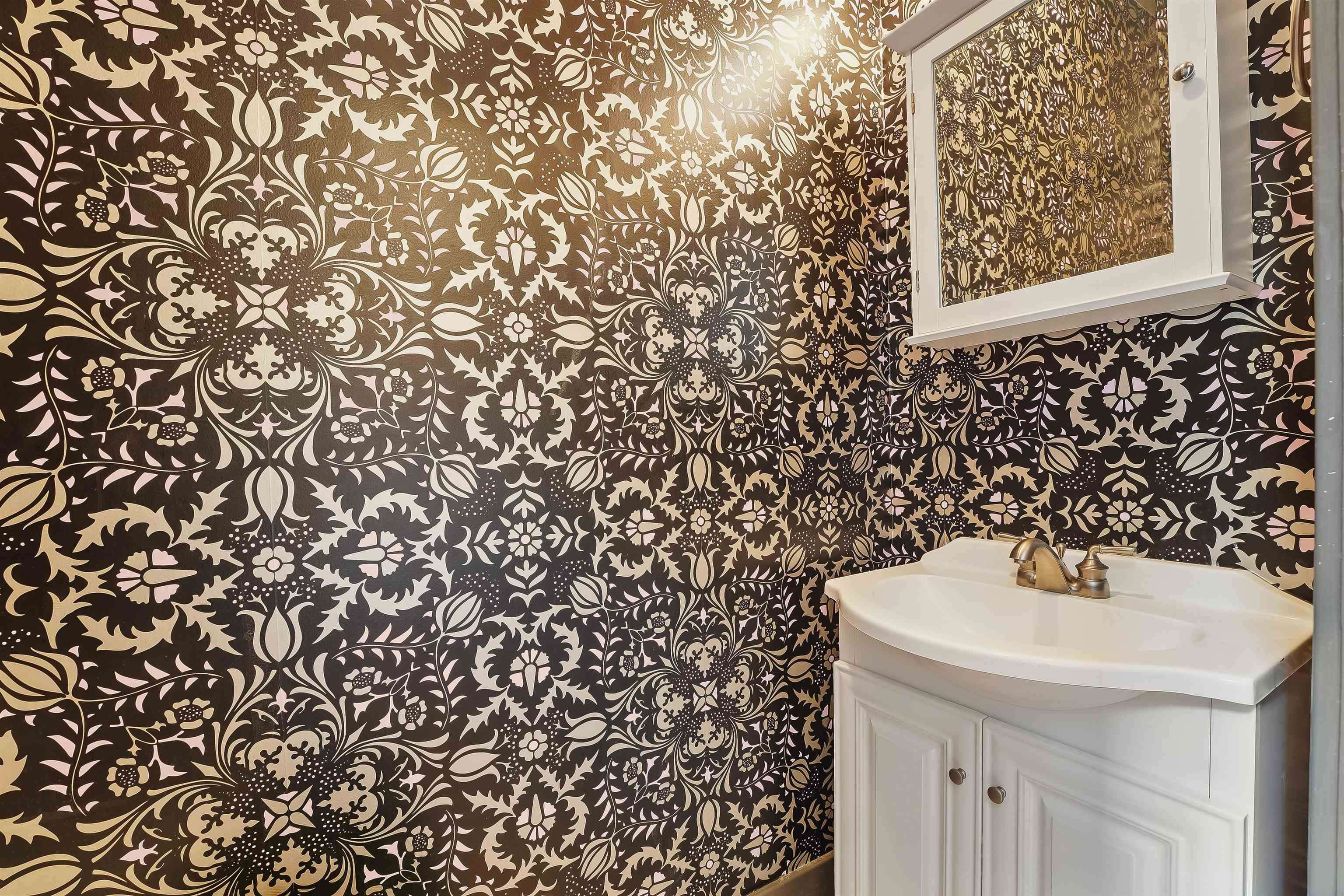 245 OGDEN AVE Unit: 2