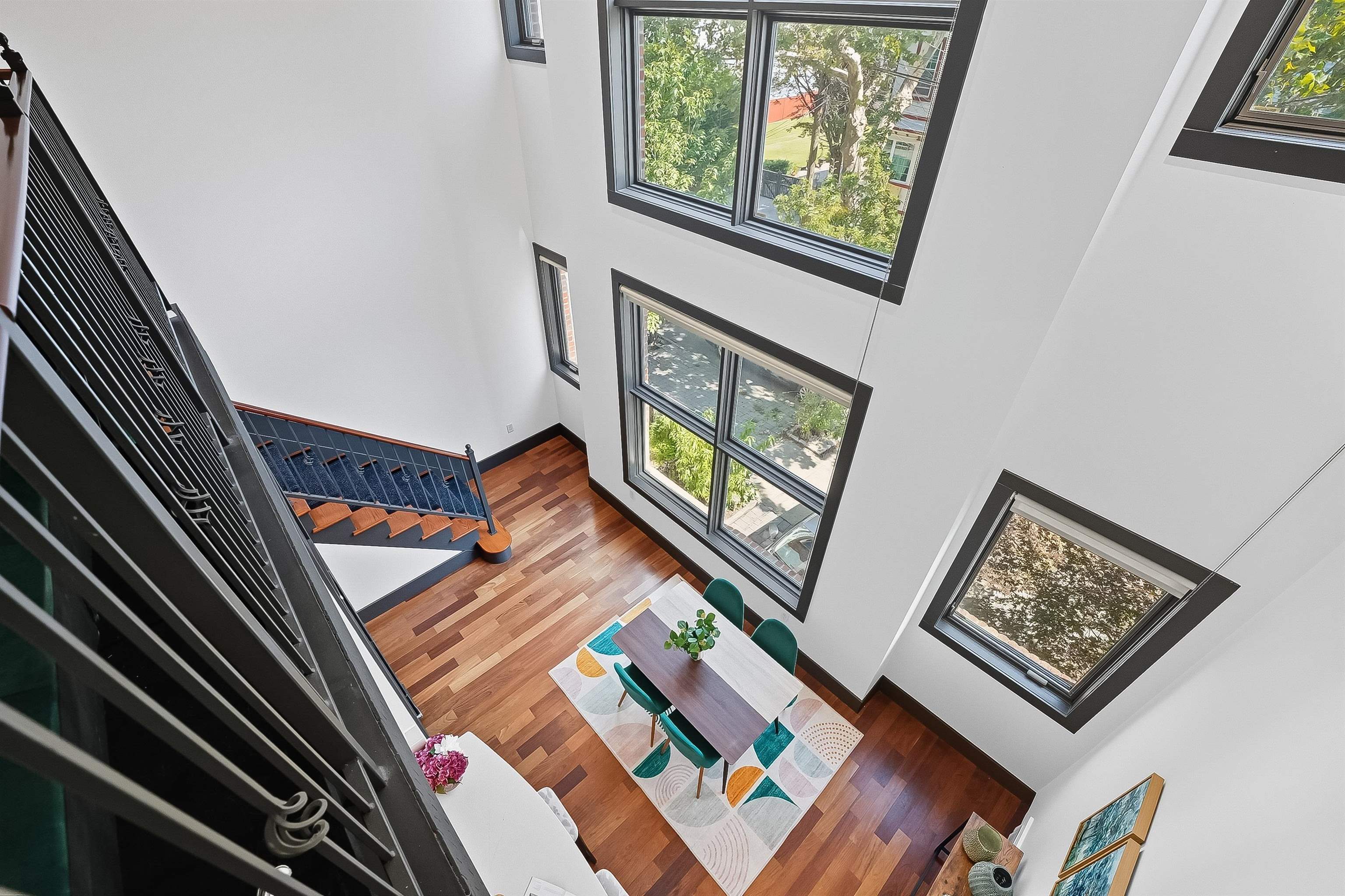 245 OGDEN AVE Unit: 2