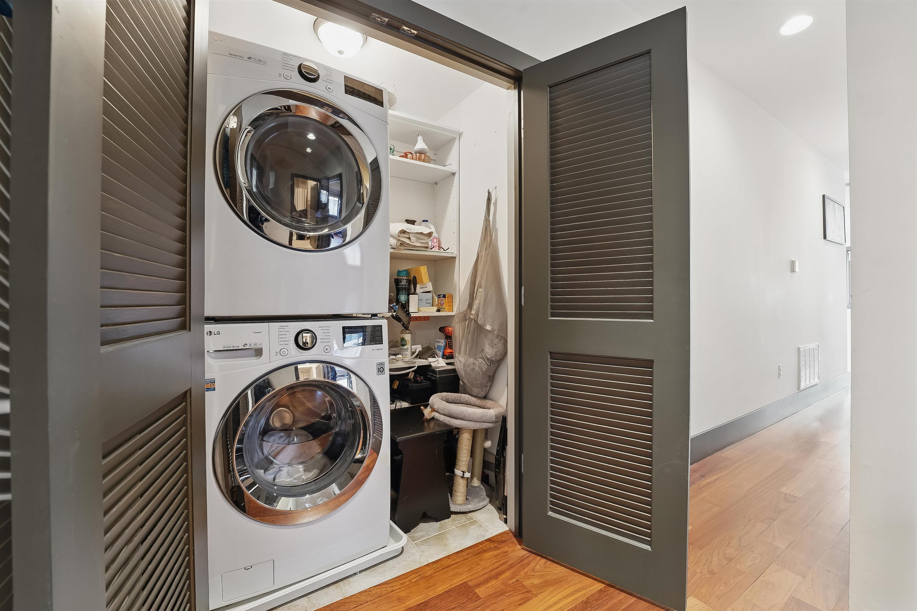 245 OGDEN AVE Unit: 2