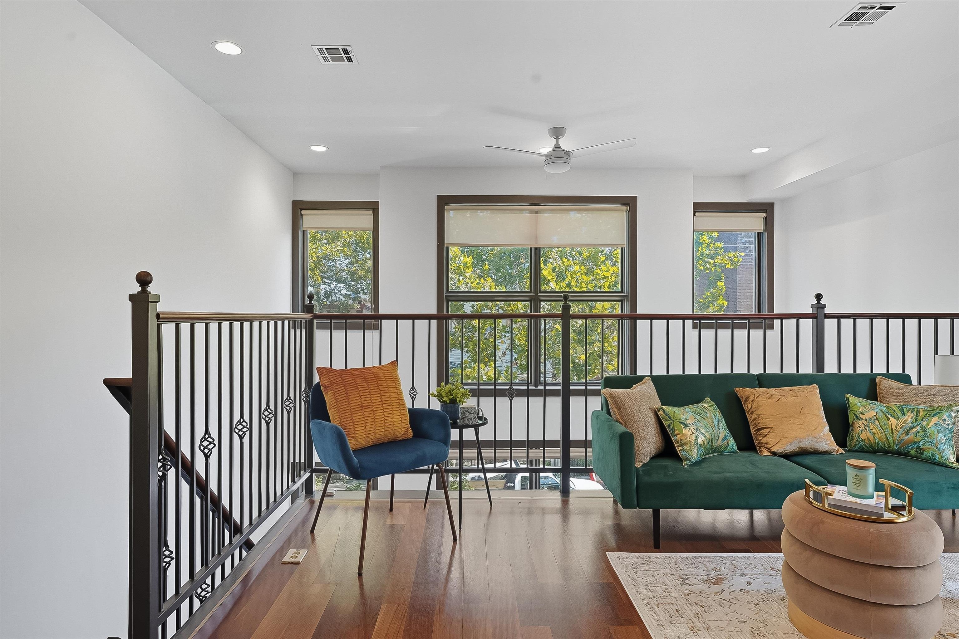 245 OGDEN AVE Unit: 2