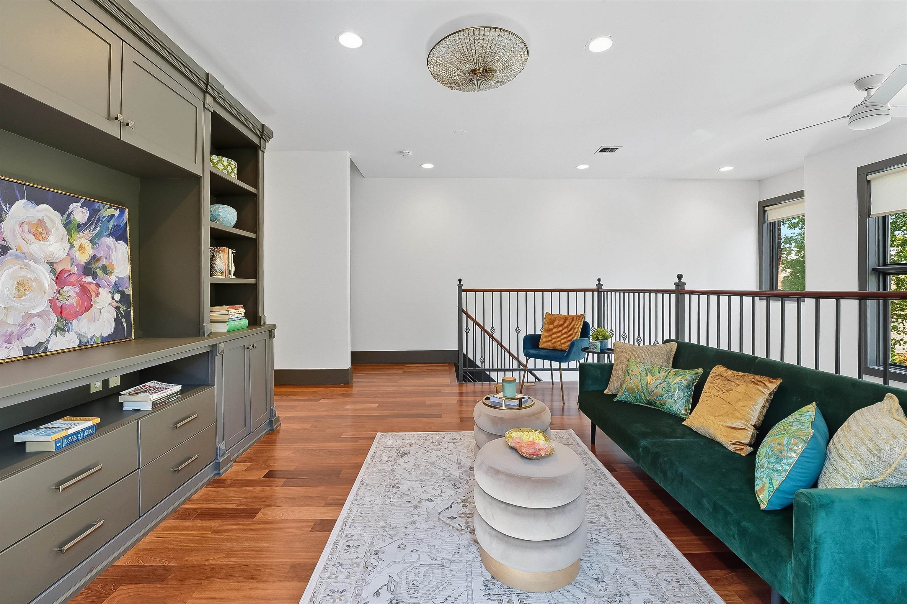 245 OGDEN AVE Unit: 2