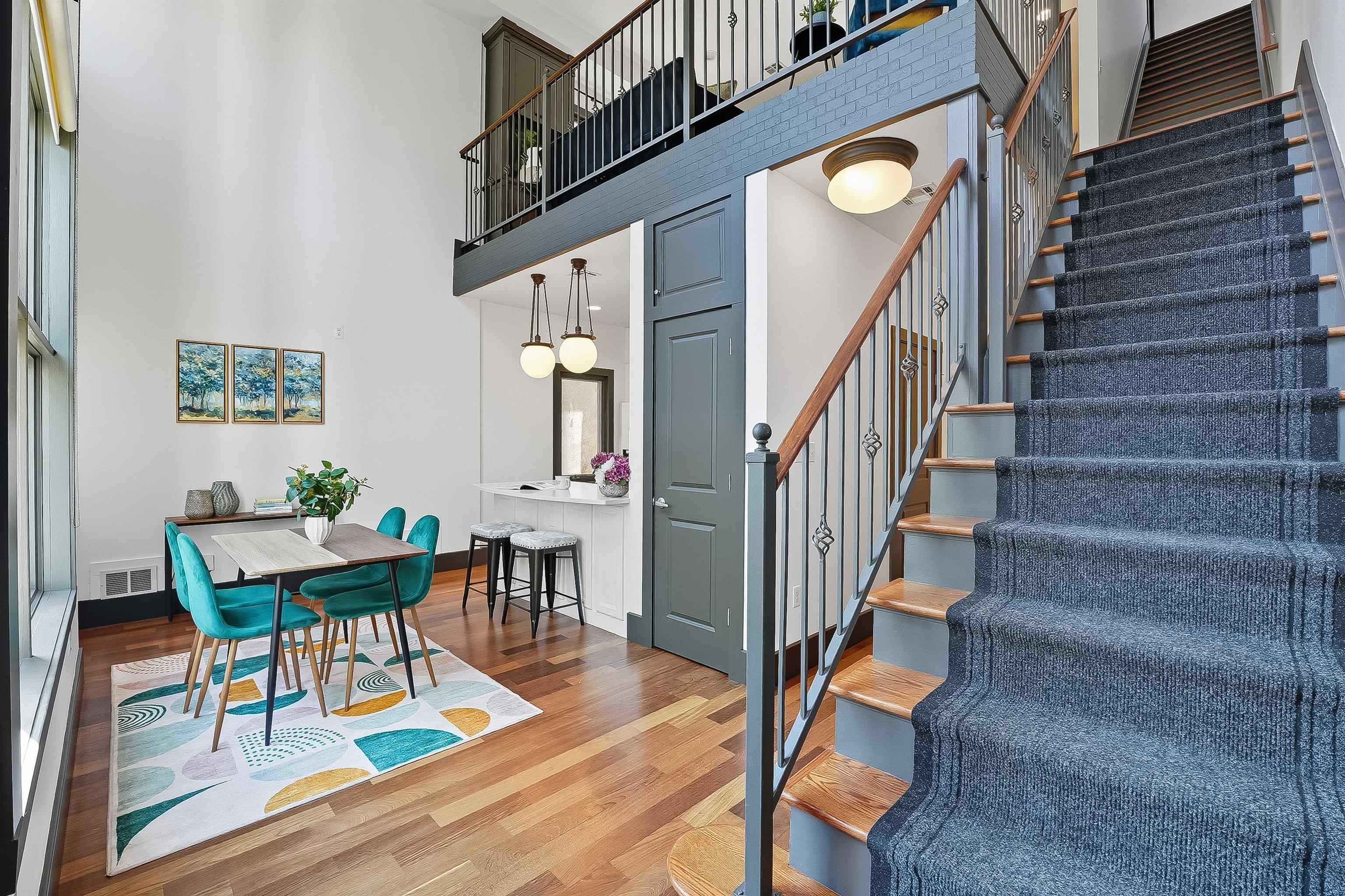 245 OGDEN AVE Unit: 2