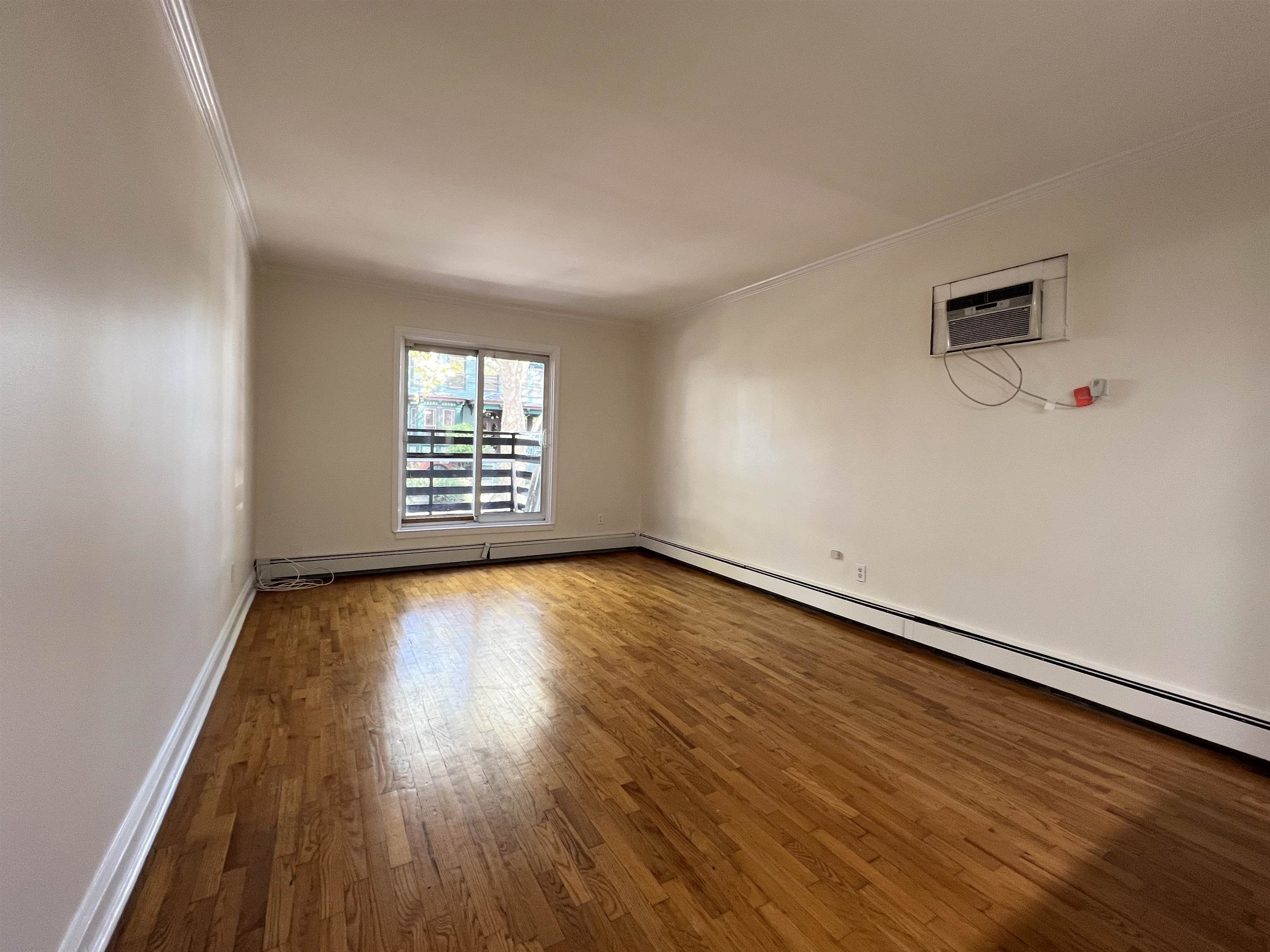 77 SHERMAN PL Unit: 3