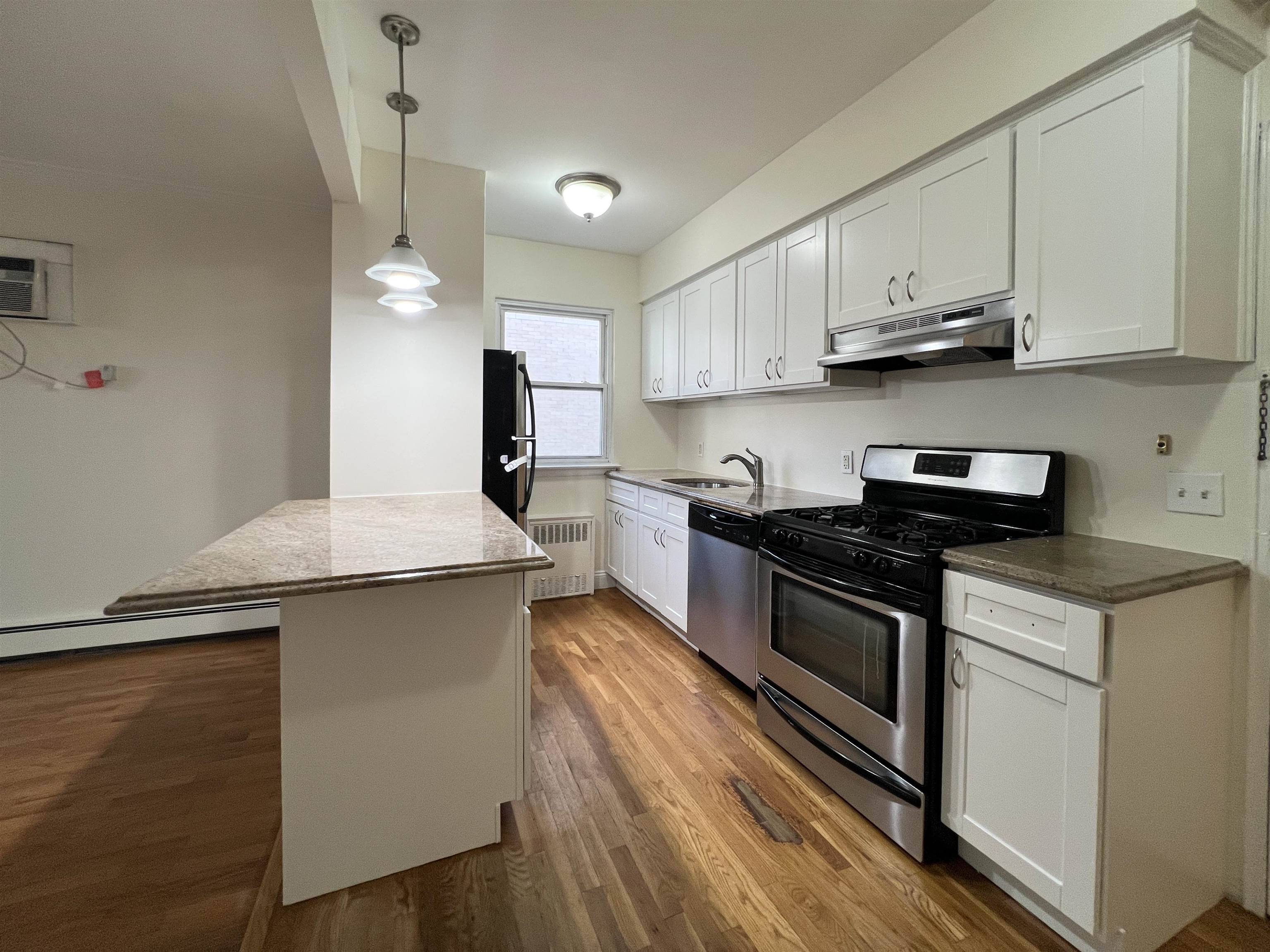 77 SHERMAN PL Unit: 3
