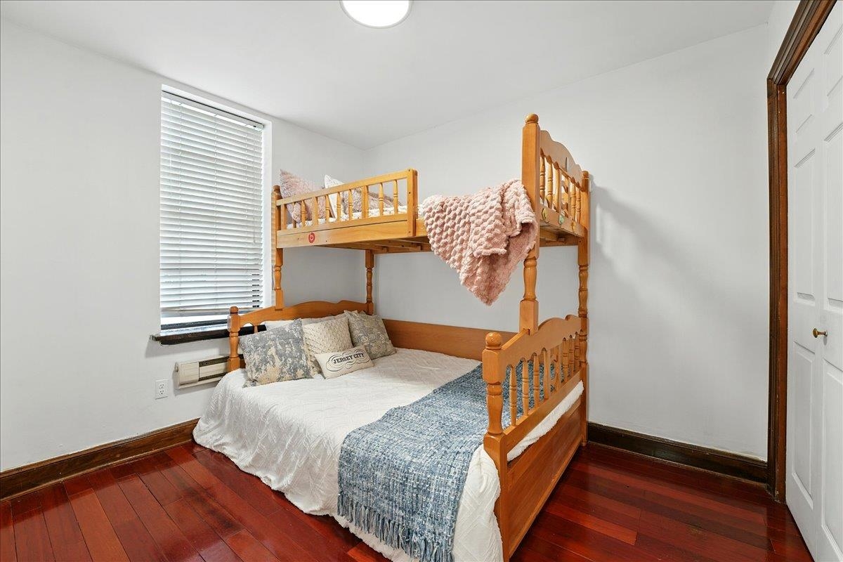 164 OGDEN AVE Unit: 105