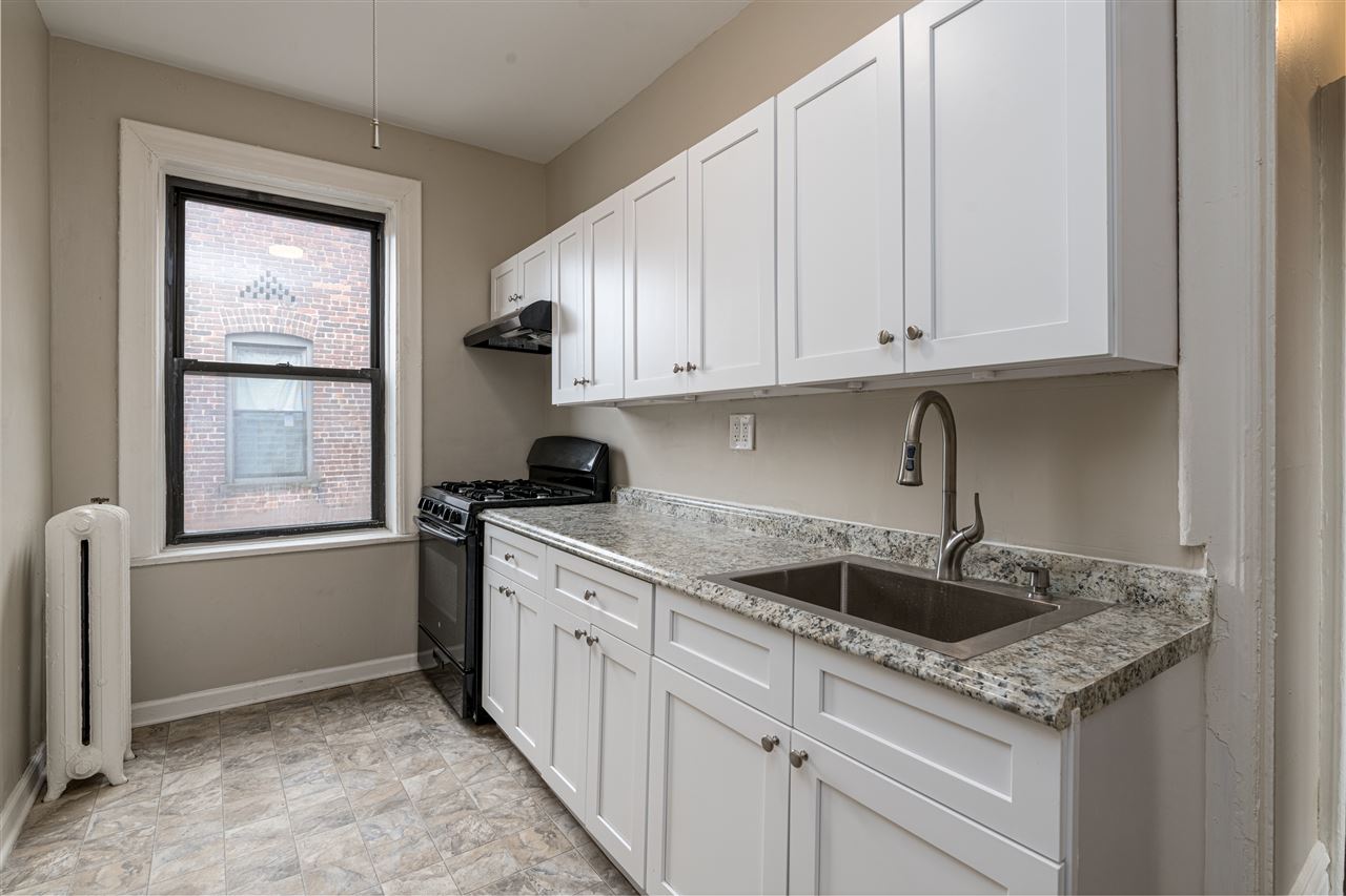 429 FAIRMOUNT AVE Unit: 502